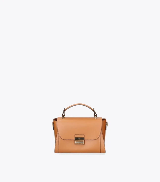 Stylish Italian Leather Shoulder Bag for Women with Chain Handle and Multiple Pockets
