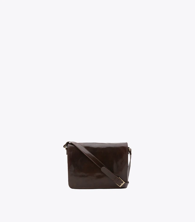 Stylish Italian Leather Shoulder Bag for Women with Multiple Compartments for Daily Use
