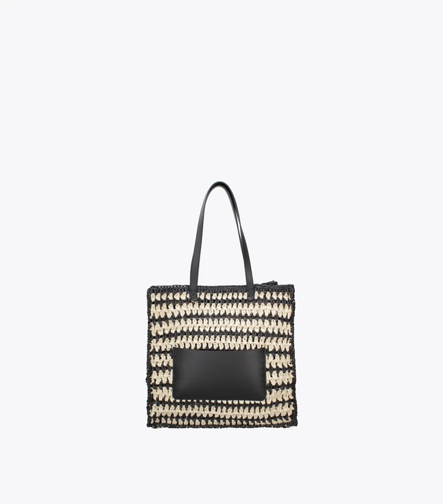 Minimalist Leather Shoulder Bag for Women with Magnet Closure and Inner Pockets
