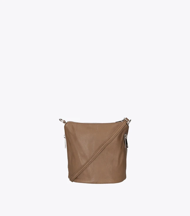 Minimalist Leather Crossbody Bag for Women for Daily Uses
