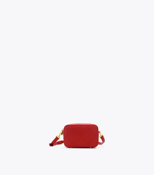 Minimalist Leather Shoulder Bag for Women with Interlocking Closure and Adjustable Strap
