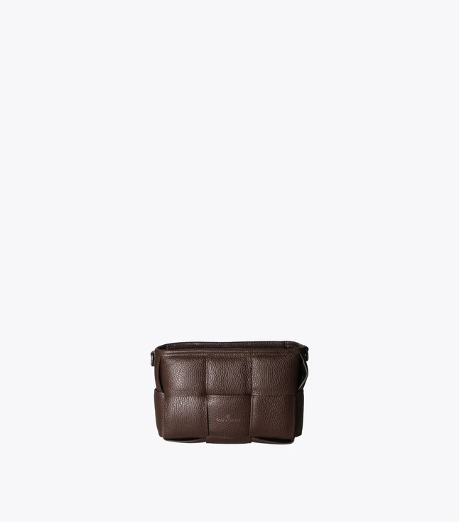 Elegant Leather Shoulder Bag with Zip Closure and Adjustable Chain Strap for Women
