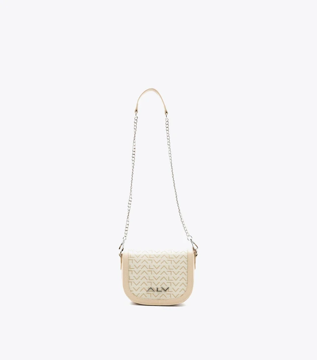 Minimalist Leather Crossbody Bag for Everyday Outings