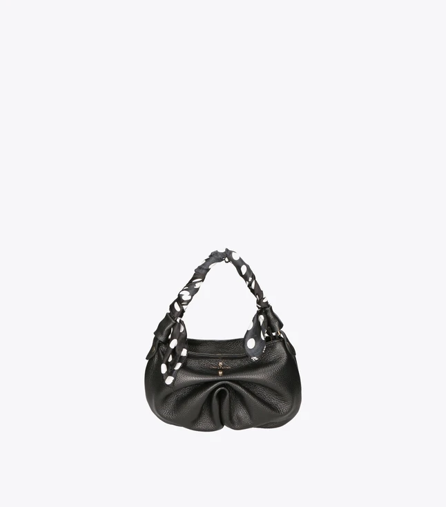Stylish Italian Leather Shoulder Bag for Women with Magnetic Closure and Inner Compartments
