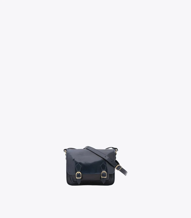 Vintage Leather Bucket Bag for Women with Internal Pockets and Adjustable Shoulder Strap
