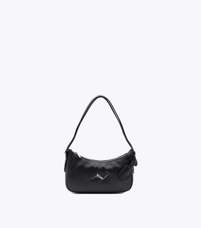 Minimalist Leather Shoulder Bag for Everyday Use