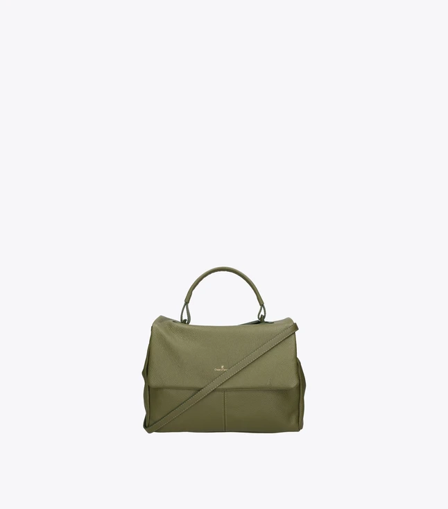 Stylish Italian Leather Shoulder Bag for Women with Multiple Pockets and Adjustable Strap
