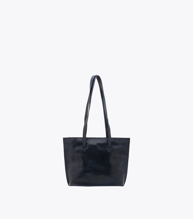 Minimalist Leather Crossbody Bag for Men Daily

