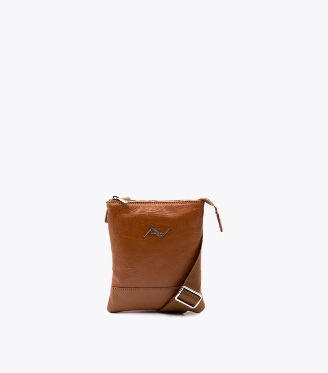 Leather Crossbody Bag Minimalist Design with Adjustable Strap for Everyday Use