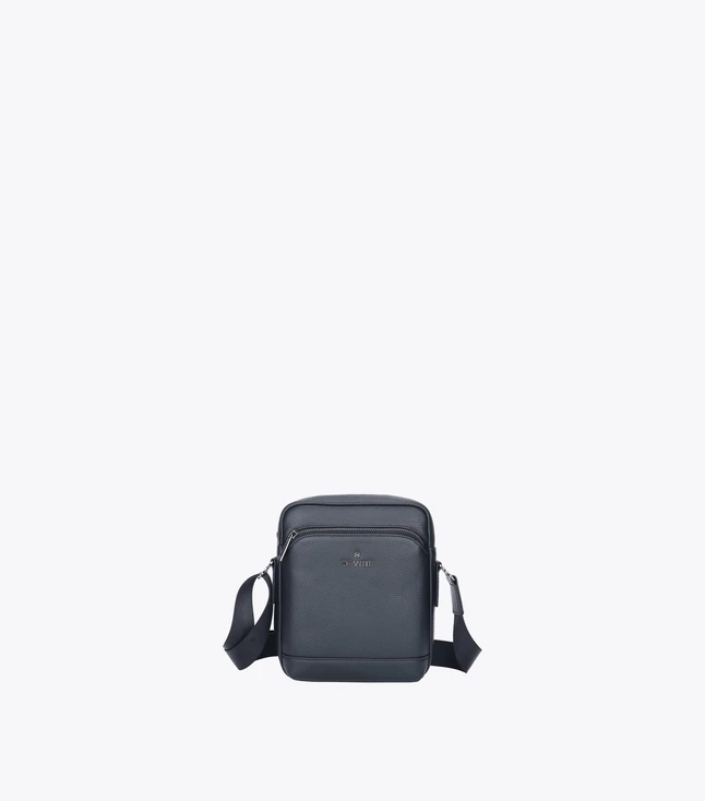 Minimalist Leather Crossbody Bag for Everyday Essentials