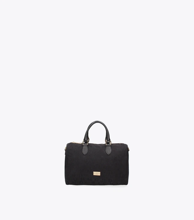 Minimalist Leather Shoulder Bag for Women with Chain Detail and Adjustable Strap
