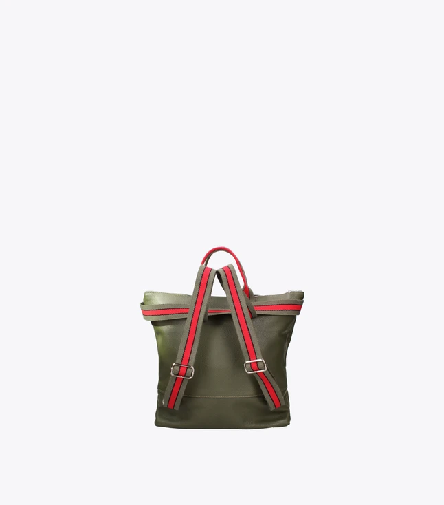 Stylish Italian Leather Crossbody Bag for Women with Multiple Pockets and Adjustable Strap
