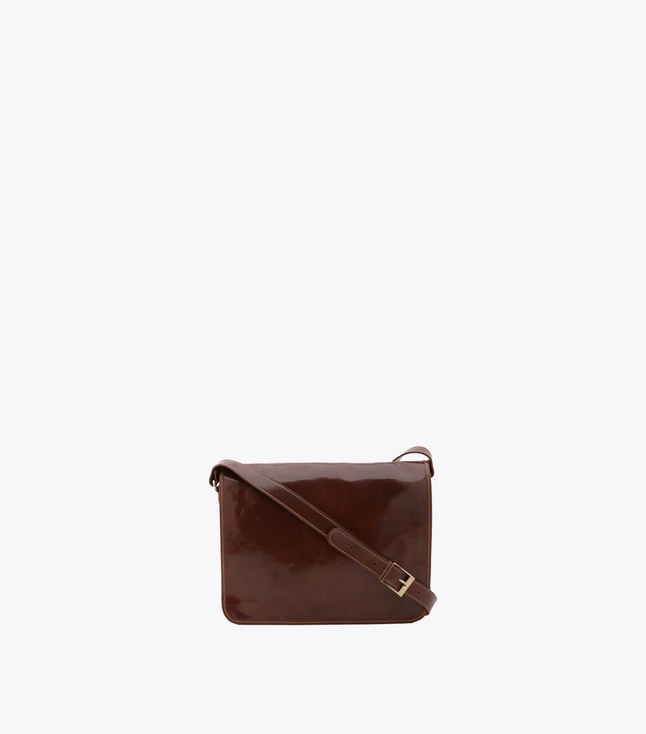 Stylish Italian Leather Tote Bag for Women with Inner Pockets and No External Pockets for Daily Use
