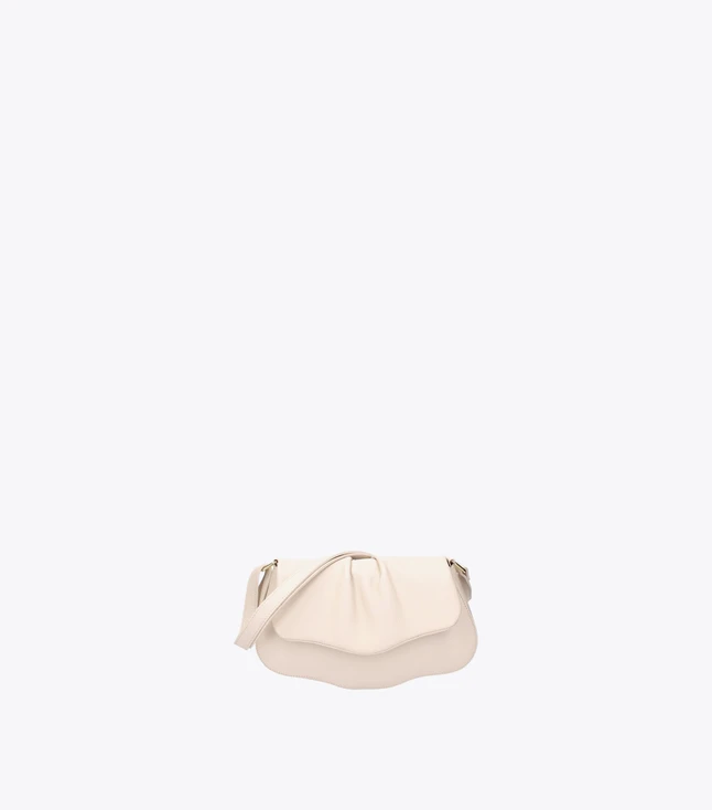 Stylish Italian Leather Shoulder Bag for Women with Zip Closure and Adjustable Strap
