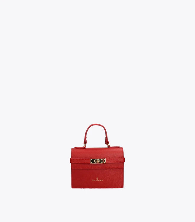 Stylish Italian Leather Shoulder Bag for Women with Magnetic Closure and Inner Pockets
