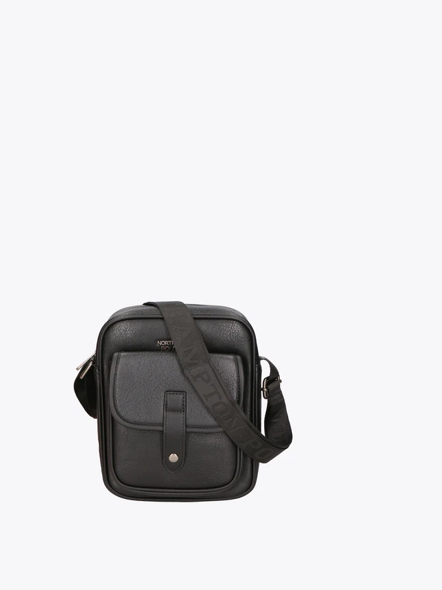 Minimalist Leather Crossbody Bag for Everyday Use