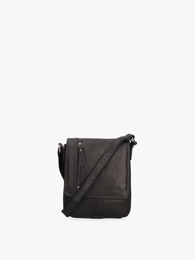 Minimalist Leather Crossbody Bag for Everyday Use