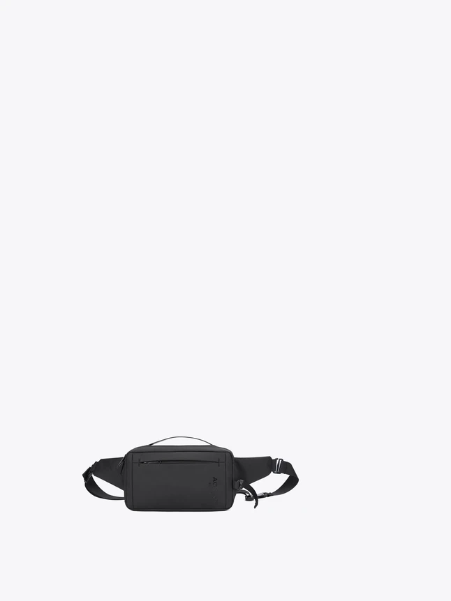Minimalist Nylon Crossbody Bag for Travel And Everyday Use
