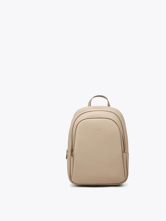 Minimalist Leather Laptop Backpacks for Everyday Use