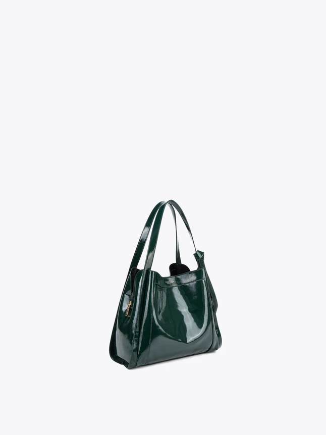 High Shine Leather Shoulder Bag Modern Design Polished Hardware Everyday Chic