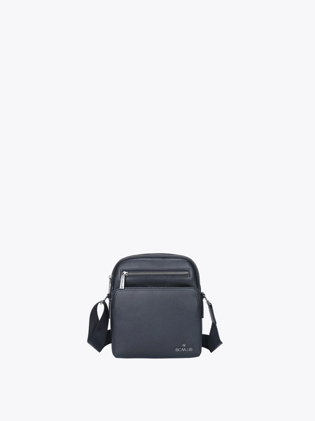 Minimalist Leather Crossbody Bag for Everyday Essentials