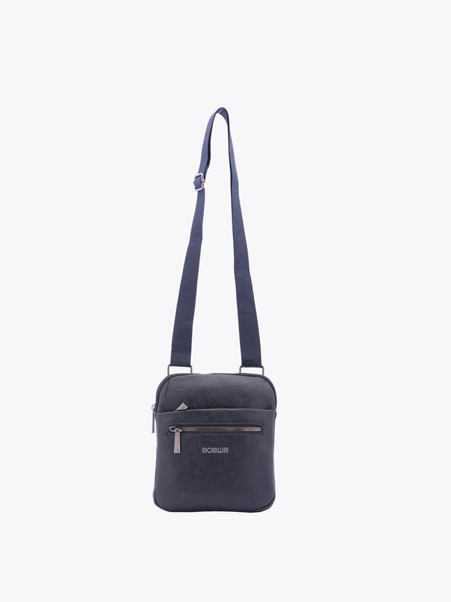 Minimalist Leather Crossbody Bag for Everyday Use