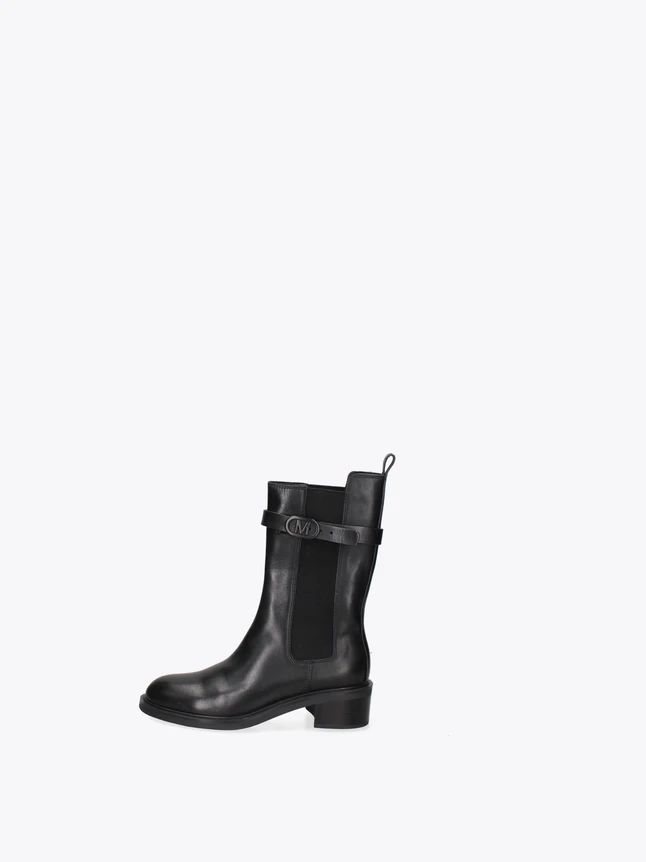 Premium Leather Chelsea Ankle Boot with Signature Logo Strap Versatile Wardrobe Essential