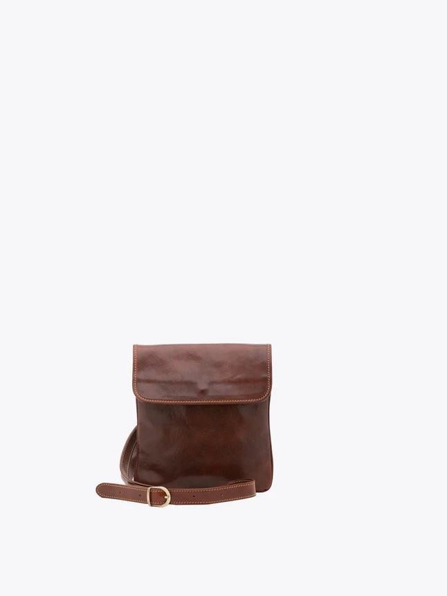 Minimalist Leather Crossbody Bag for Everyday Essentials