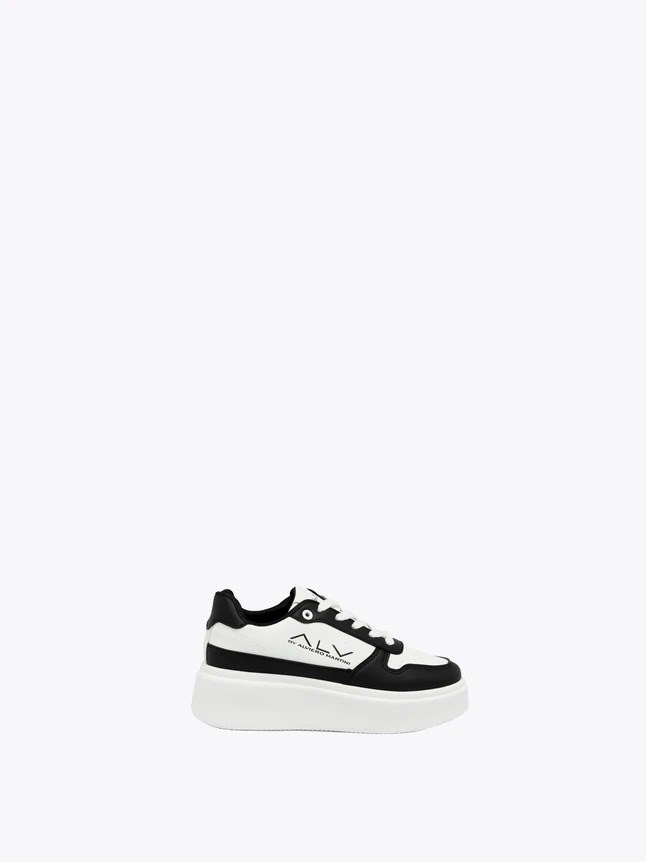 Contemporary Vegan Leather Platform Sneakers for Effortless Urban Style