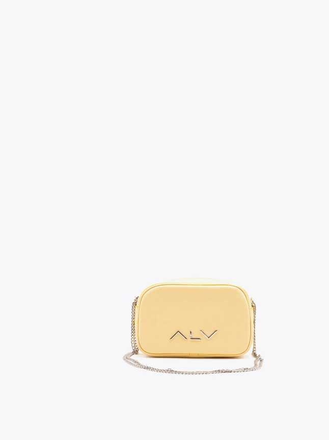 Minimalist Leather Crossbody Bag with Chain Strap for Evening Essentials