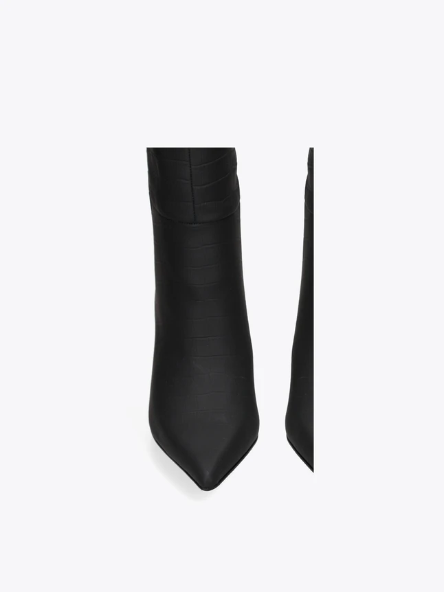 Luxe Leather Knee High Boots Pointed Toe Stiletto Heel And Strap Accent