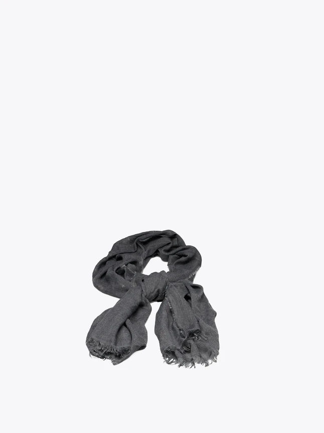Minimalist Wool Scarf for Everyday Wear And Layered Outfit