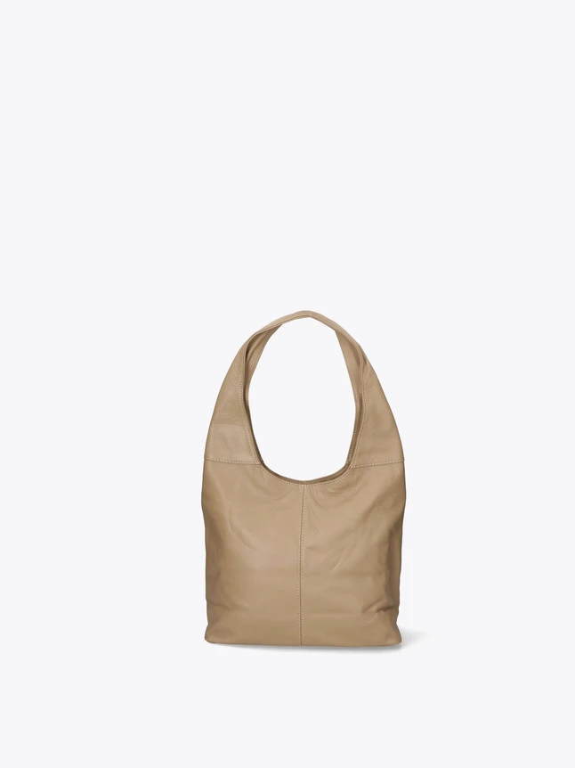 Minimalist Leather Tote Bag for Everyday Use