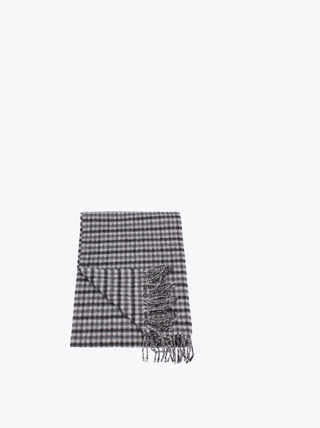 Checkered Wool Scarf for Everyday Wear
