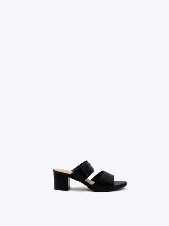 Minimalist Leather Block Heel Sandal for Everyday Wear