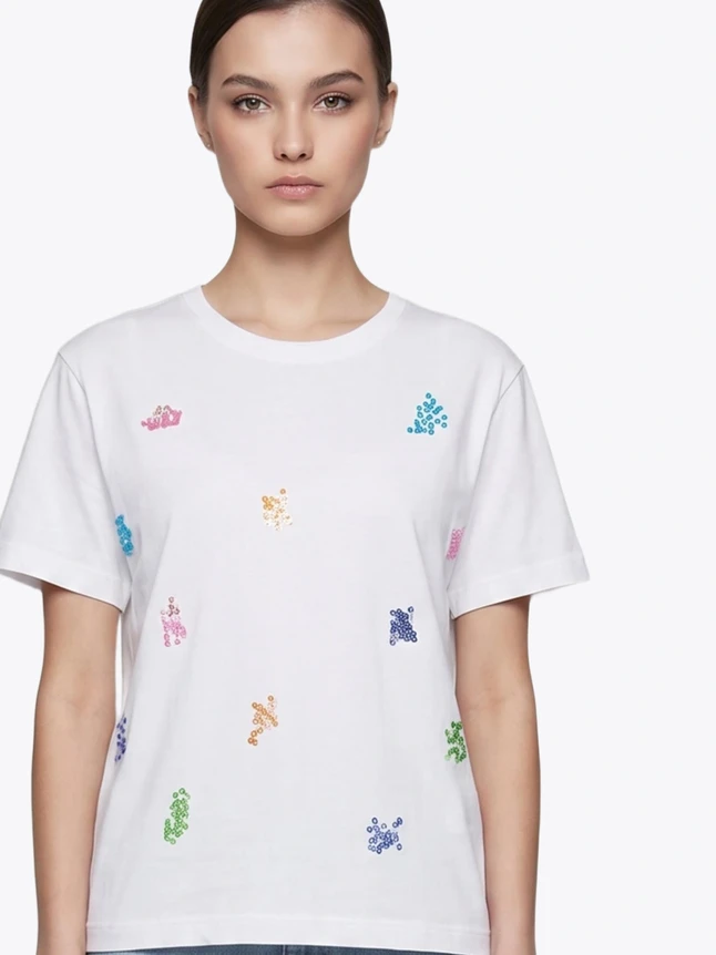 Women's Soft Tee For Travel - Stylish Design - Contemporary Essential