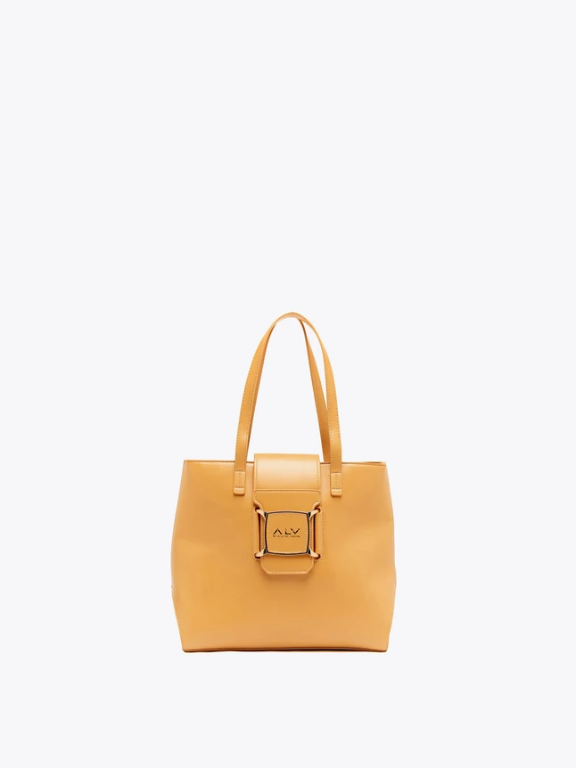 Refined Leather Shopper Bag with Unique Metal Accent for Effortless Daily Style