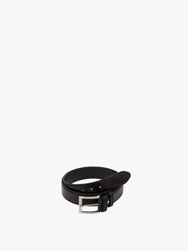 Minimalist Leather Belt for Everyday Use