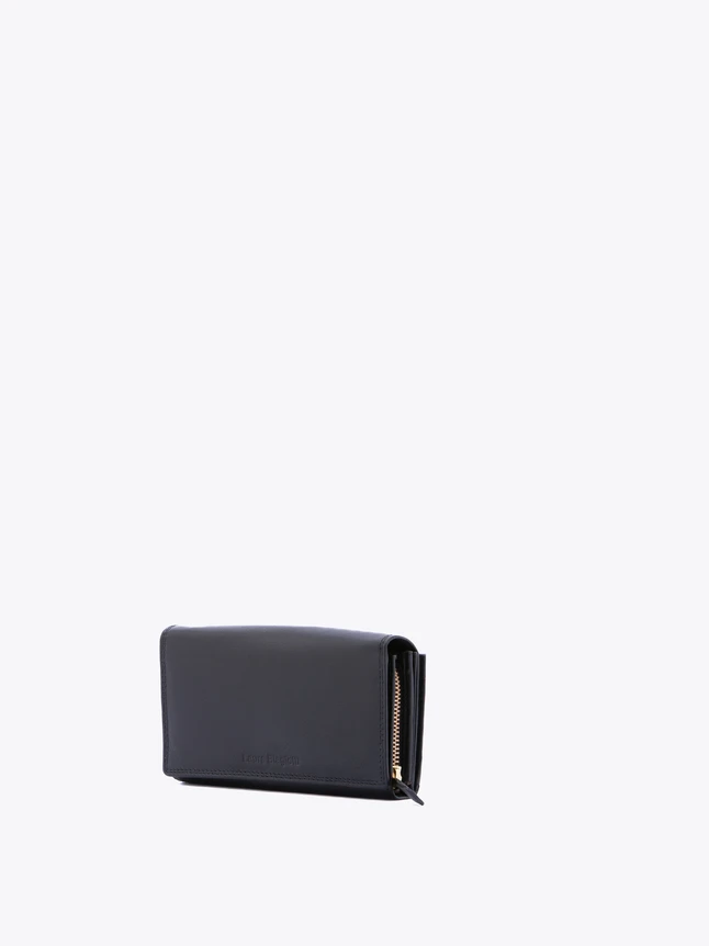 Minimalist Leather Crossbody Bag for Everyday Use