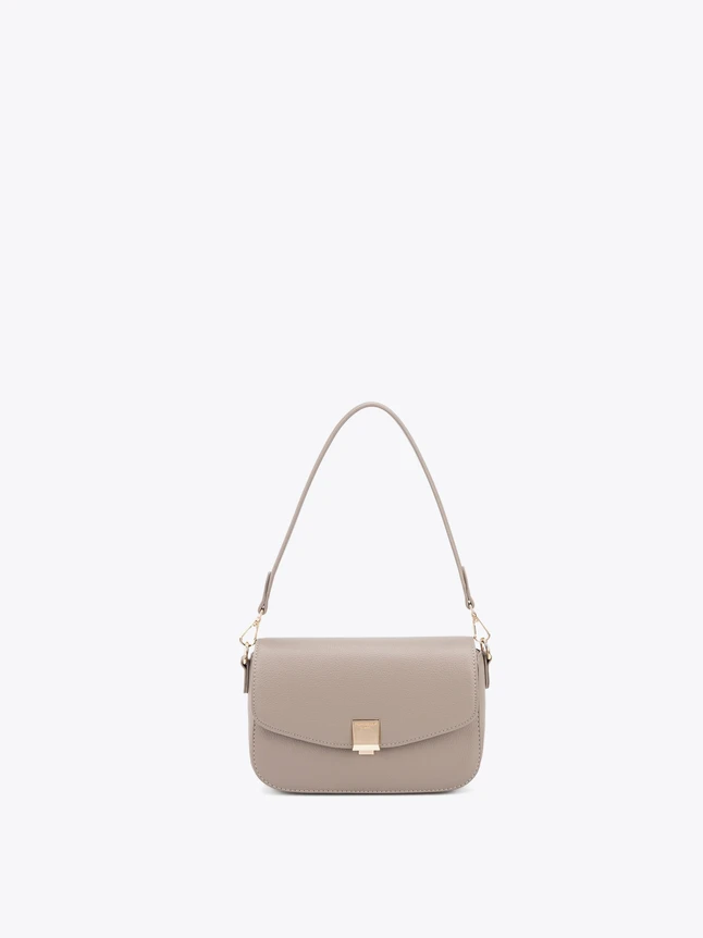 Sleek Modern Flap Shoulder Bag With Gold Hardware In Textured Leatherette For Daily Chic