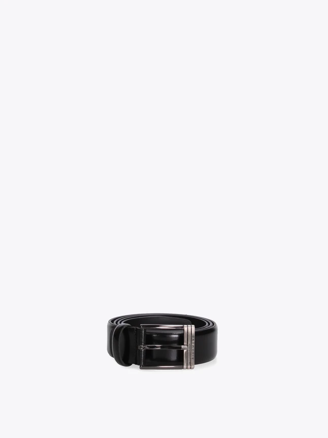 Refined Leather Dress Belt With A Sleek Metal Buckle For Sophisticated Style