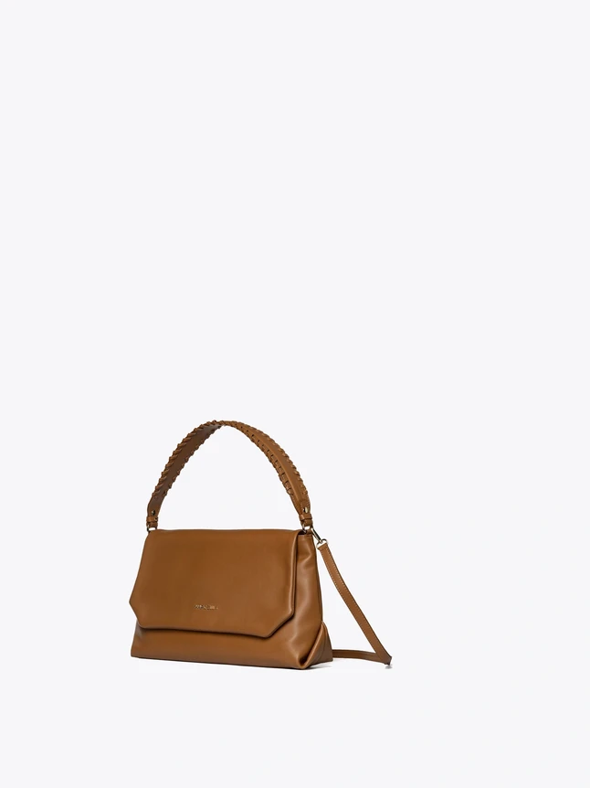Women's Shoulder Bag In Genuine Leather For Travel - Sophisticated Design