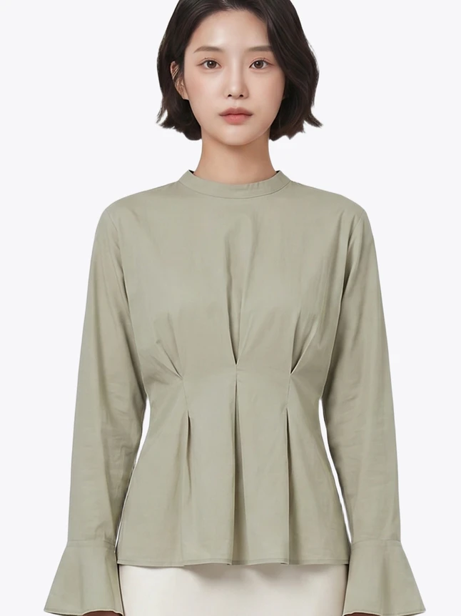 Women's Spacious Blouse For Casual Outings - Refined Design - Chic Essential