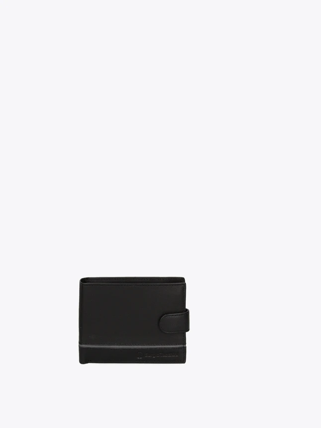 Minimalist Leather Wallet with Snap Closure for Everyday Use