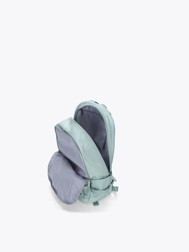 Minimalist Lightweight Backpack for Daily Commute and Travel Versatile Daypack