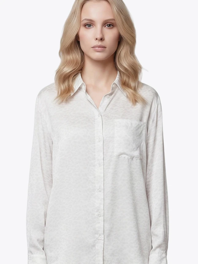 Classic Blouse In Viscose For Weekend - Modern Design With Slim Shape