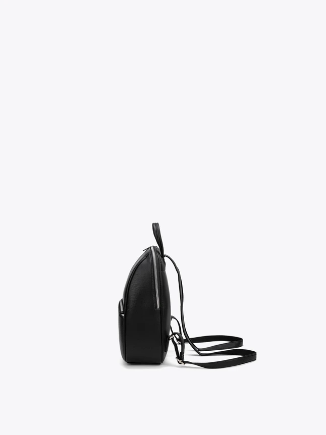 Chic Leather Everyday Backpack for Urban Exploration and Essential Carry