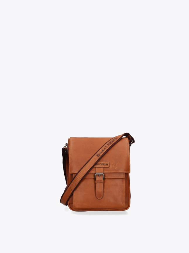 Minimalist Leather Crossbody Bag for Everyday Essentials