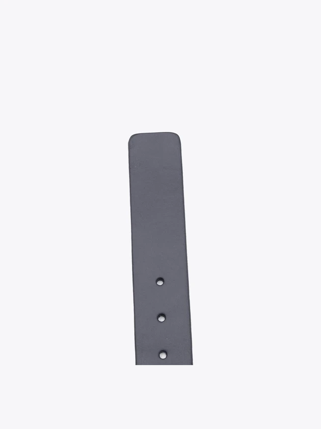Minimalist Smooth Leather Belt For Versatile Styling