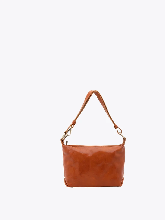 Minimalist Leather Shoulder Bag for Everyday Use